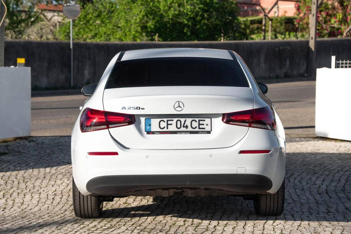 mercedes-benz-classe-a-a-250-e-2022-hibrido-a-gasolina-1332cc