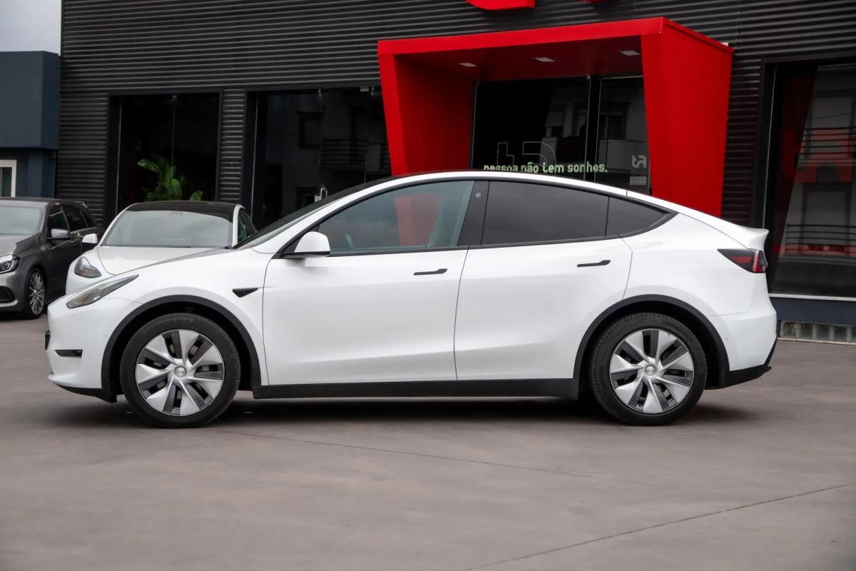 tesla-model-y-2023-eletrico-0cc