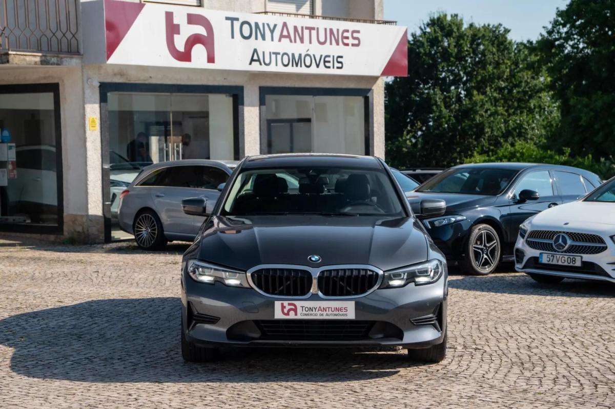bmw-serie-3-330e-2020-hibrido-a-gasolina-1998cc