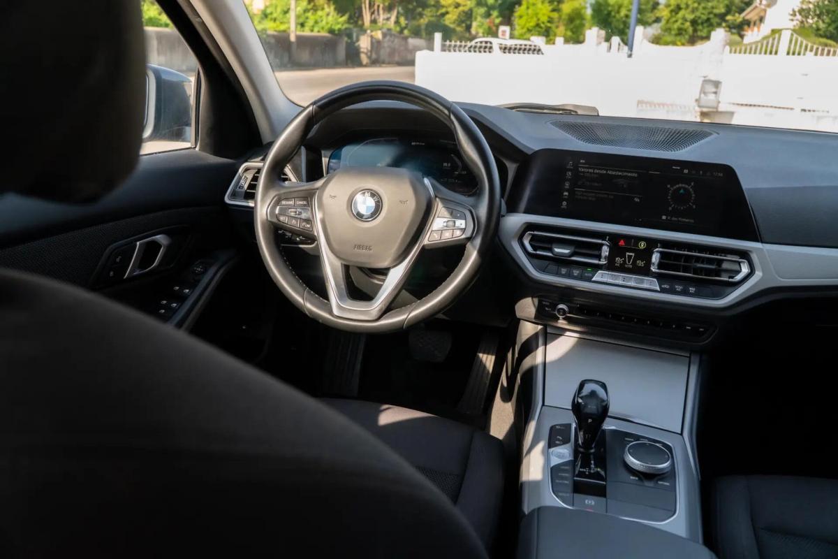 bmw-serie-3-330e-2020-hibrido-a-gasolina-1998cc