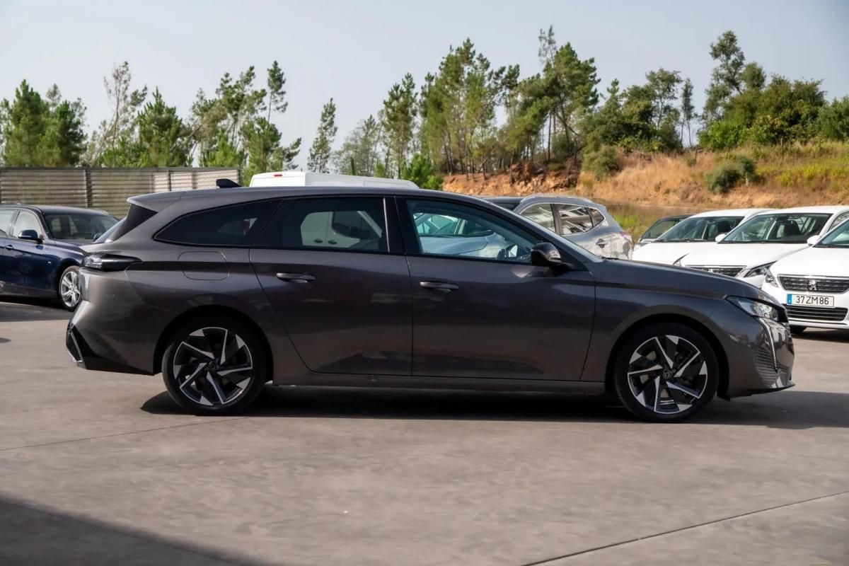 peugeot-308-sw-2022-diesel-1499cc