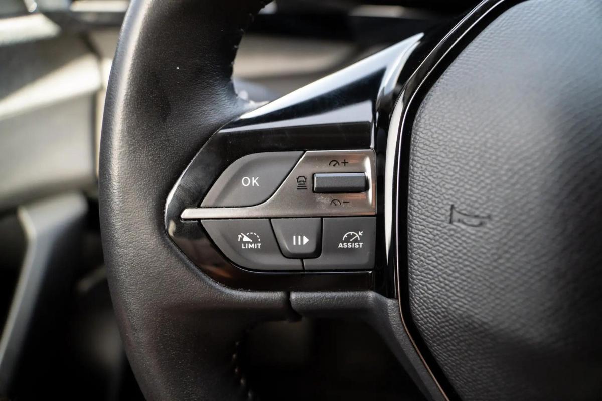 peugeot-308-sw-2022-diesel-1499cc