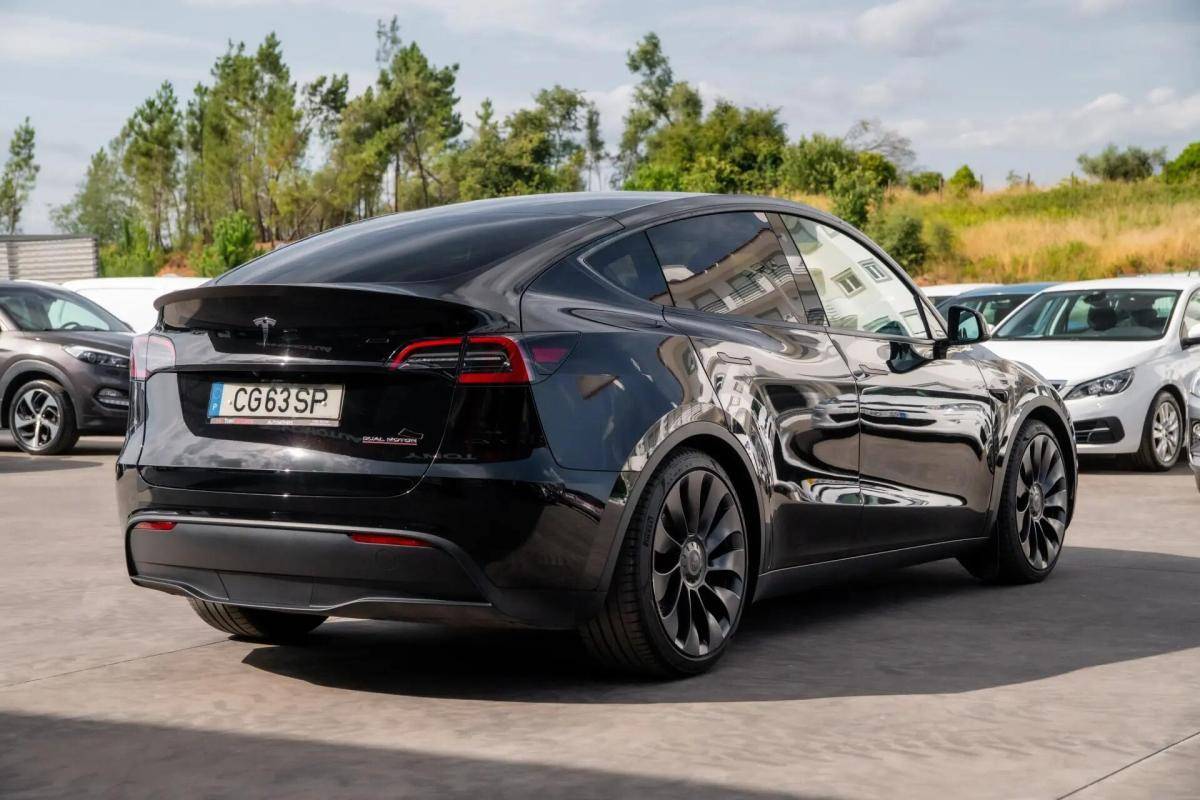 tesla-model-y-2024-eletrico-0cc
