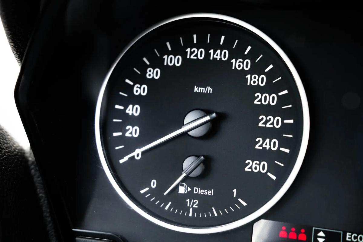 bmw-serie-1-116d-2015-diesel-1496cc