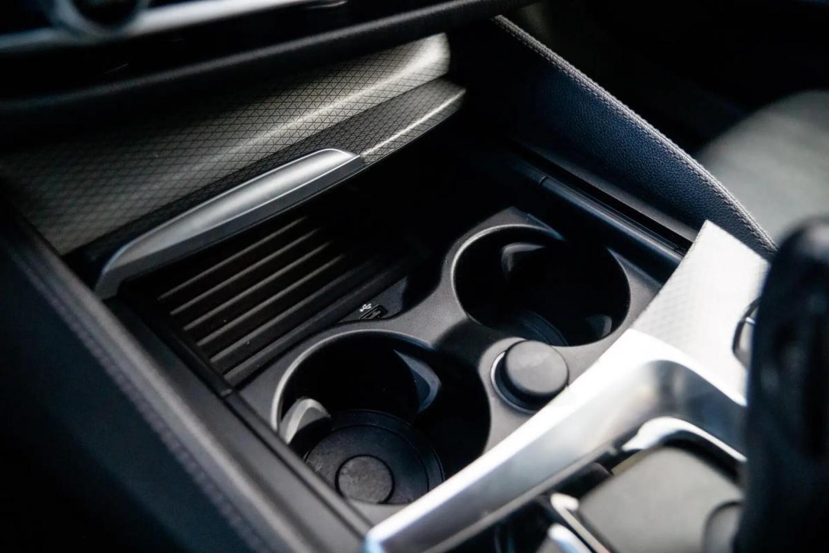bmw-serie-5-2018-hibrido-a-gasolina-1998cc