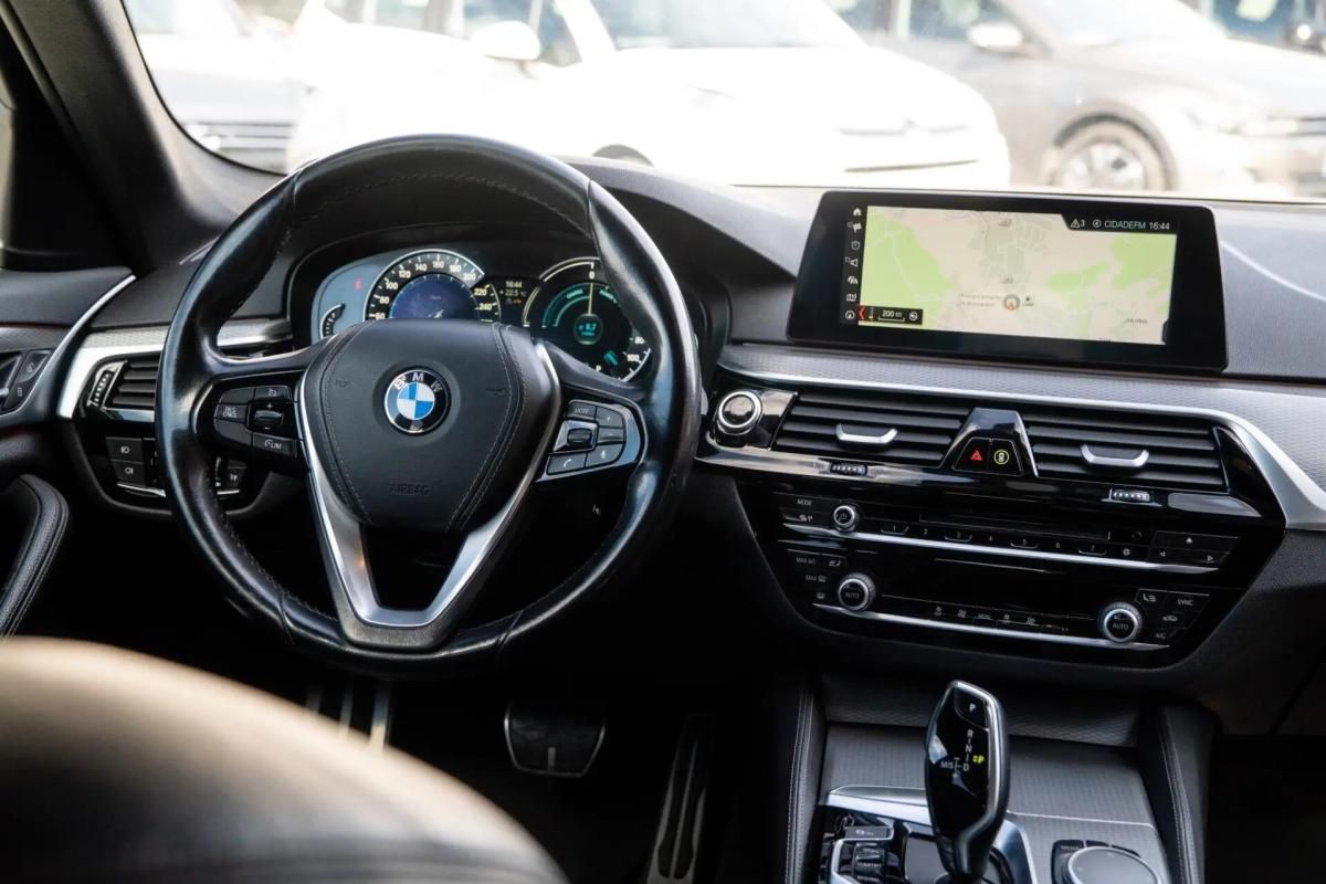 bmw-serie-5-2018-hibrido-a-gasolina-1998cc