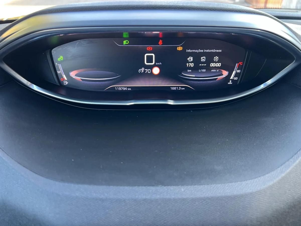 peugeot-5008-2018-diesel-1499cc