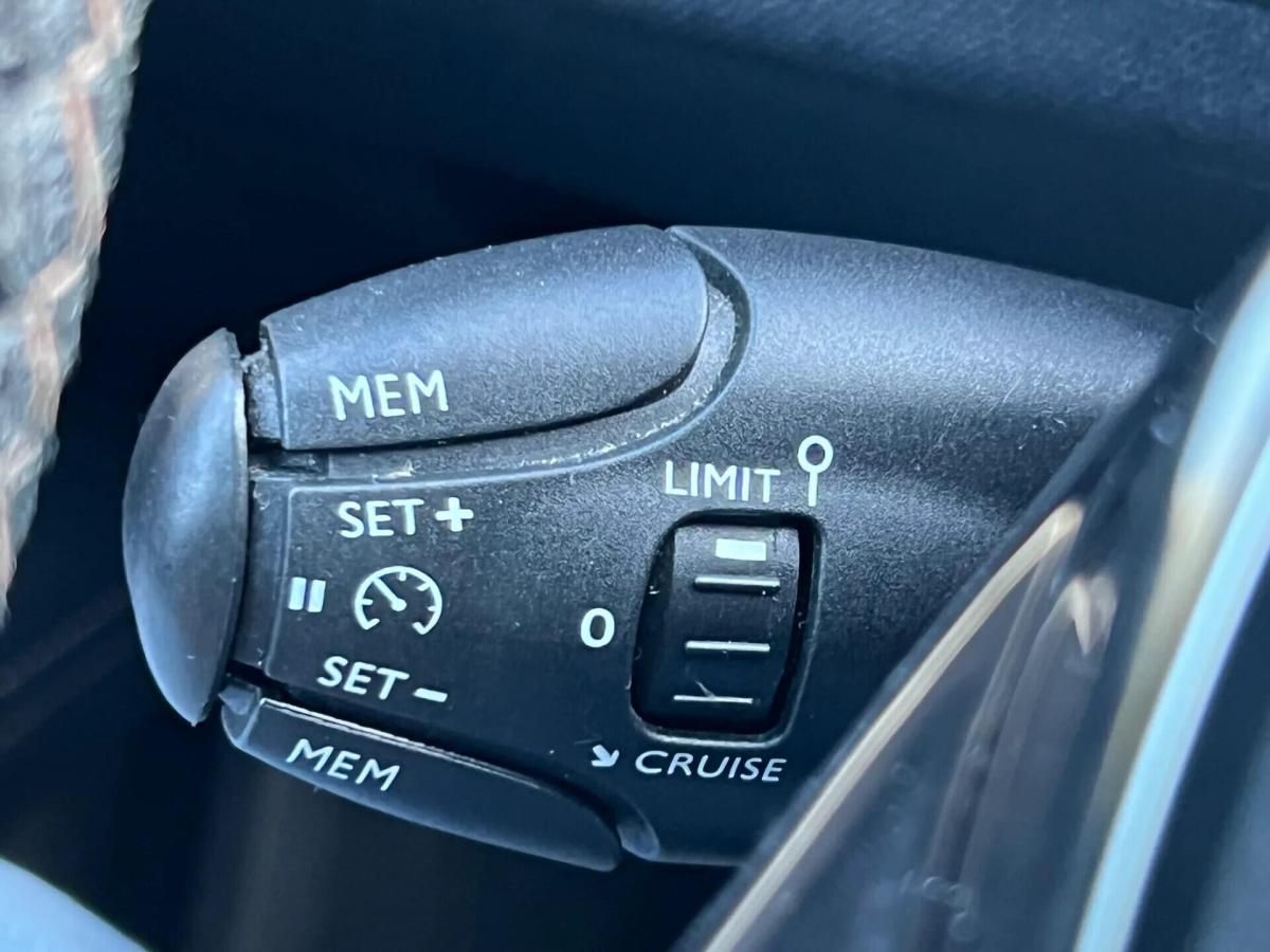 peugeot-5008-2018-diesel-1499cc