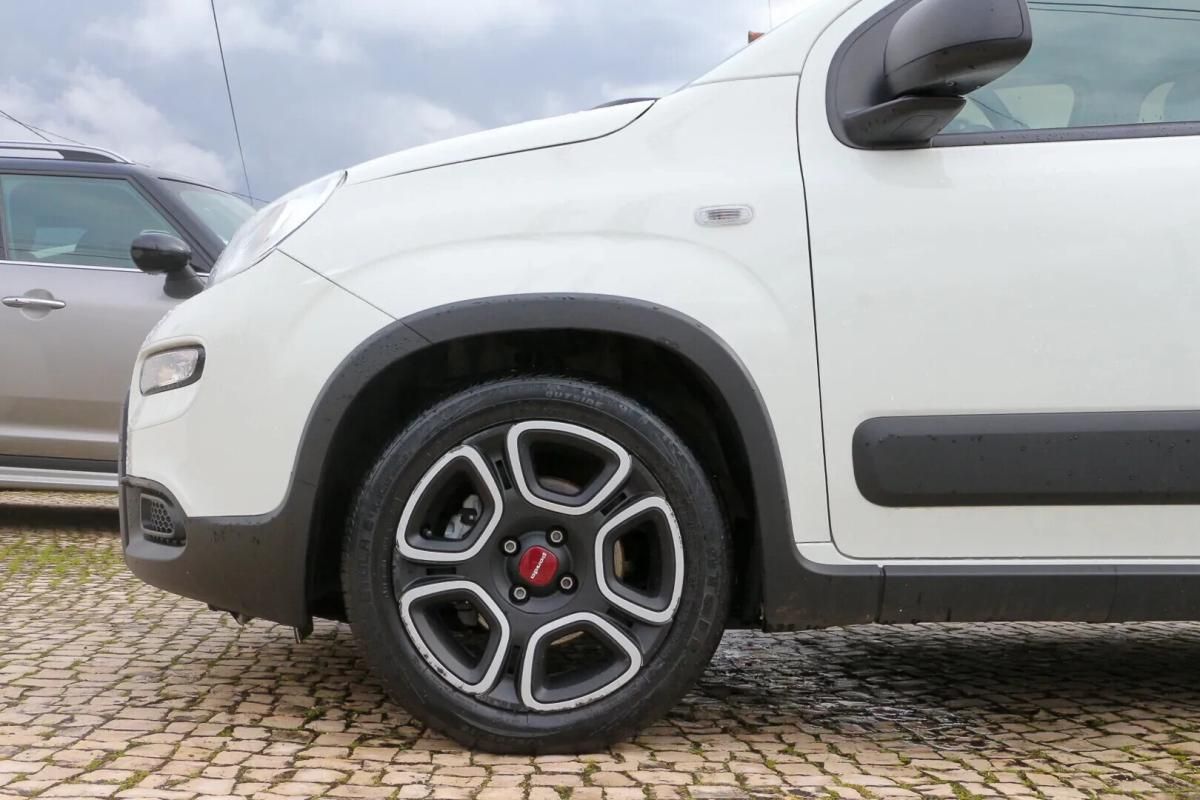 fiat-panda-2022-hibrido-a-gasolina-999cc