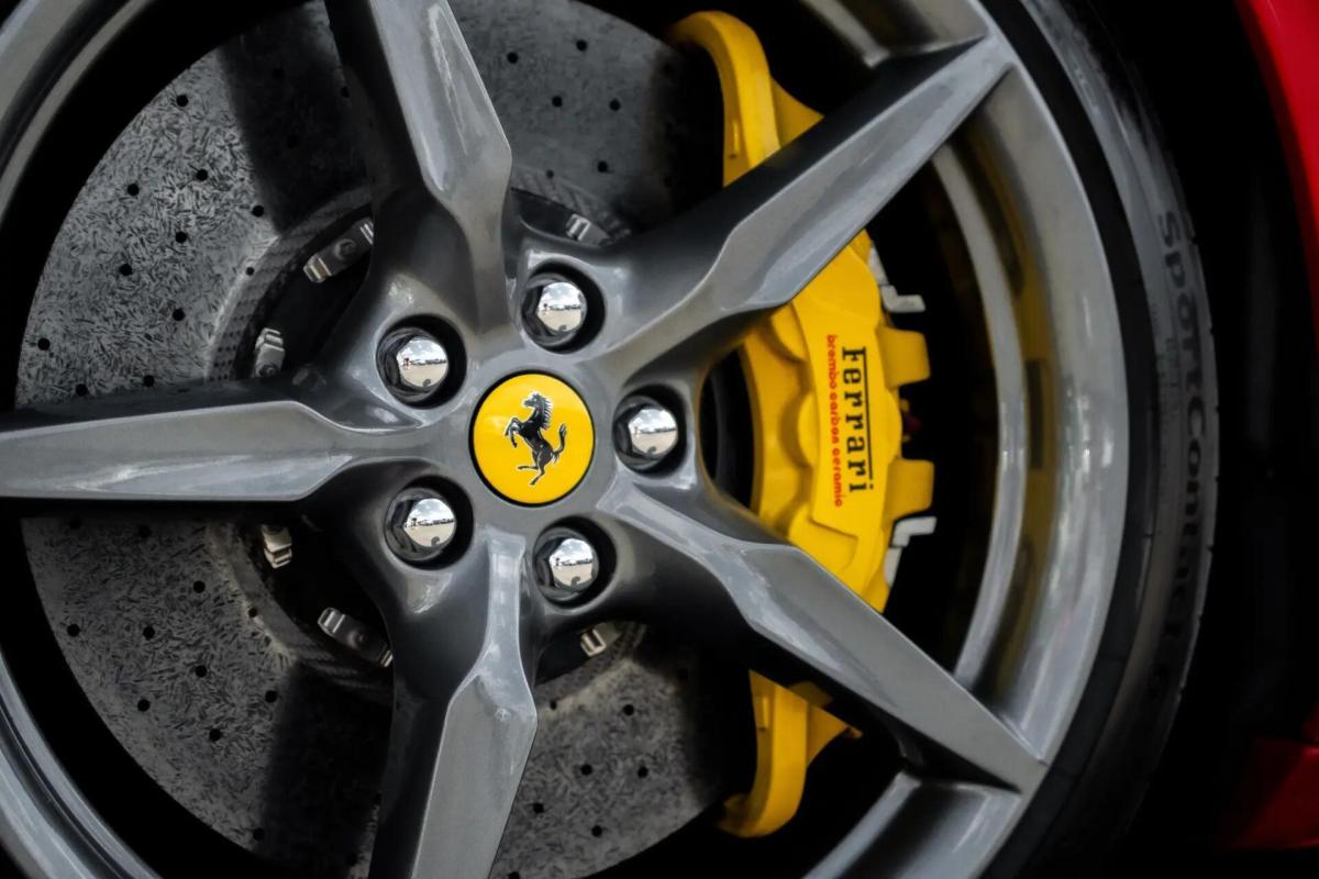 ferrari-488-2017-gasolina-3902cc