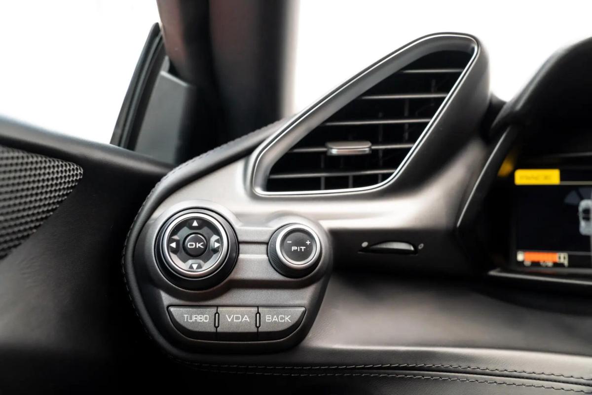 ferrari-488-2017-gasolina-3902cc