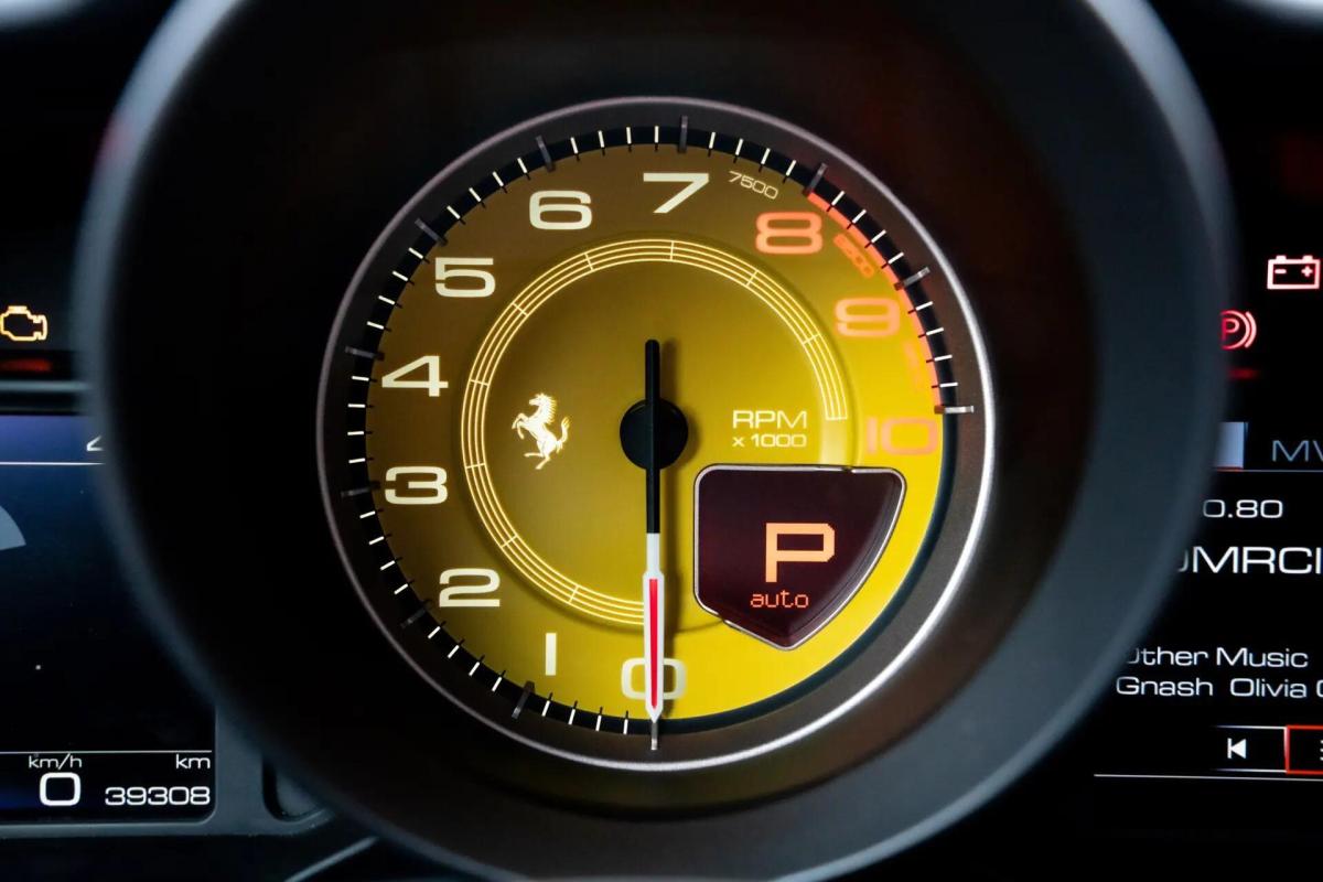ferrari-488-2017-gasolina-3902cc