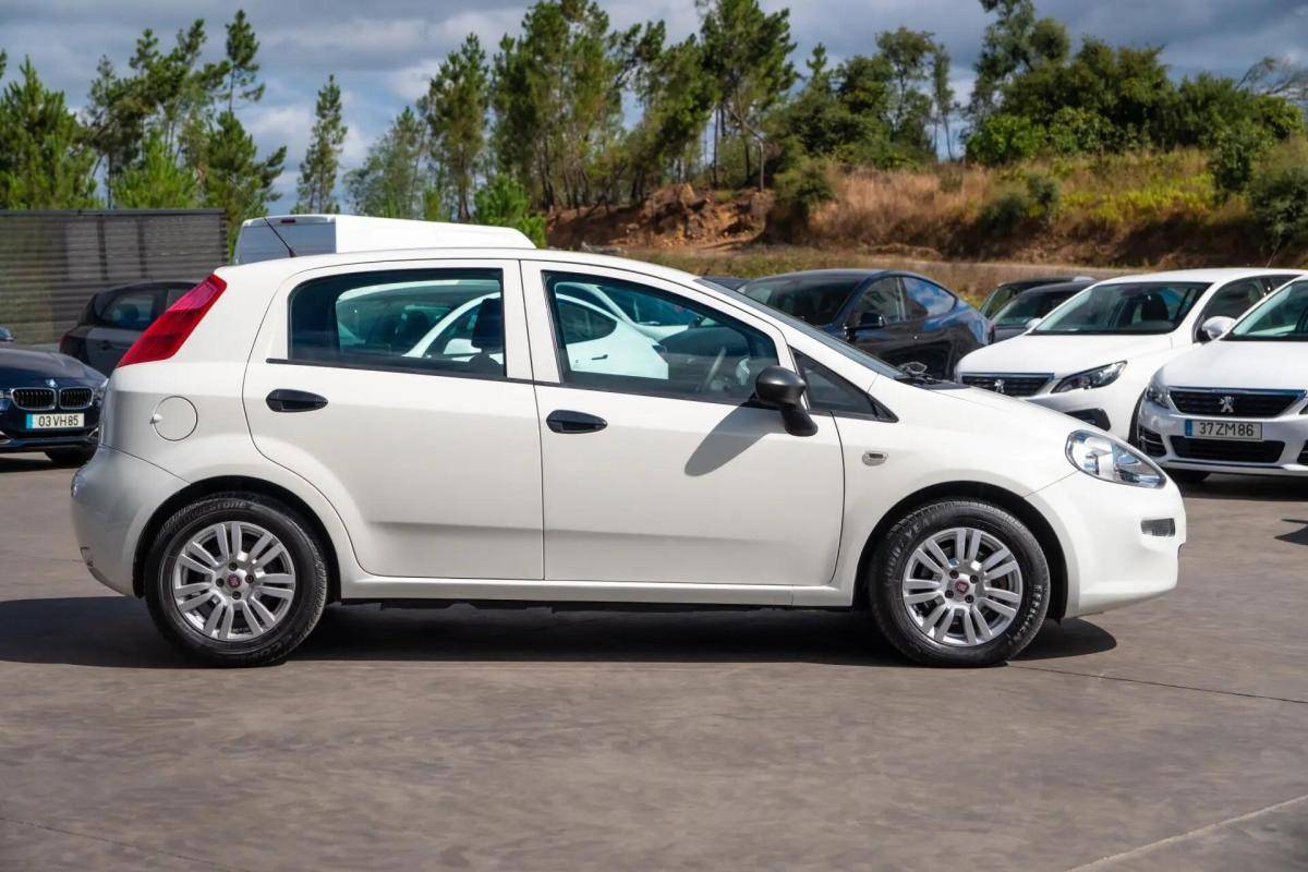 fiat-punto-2018-diesel-1248cc
