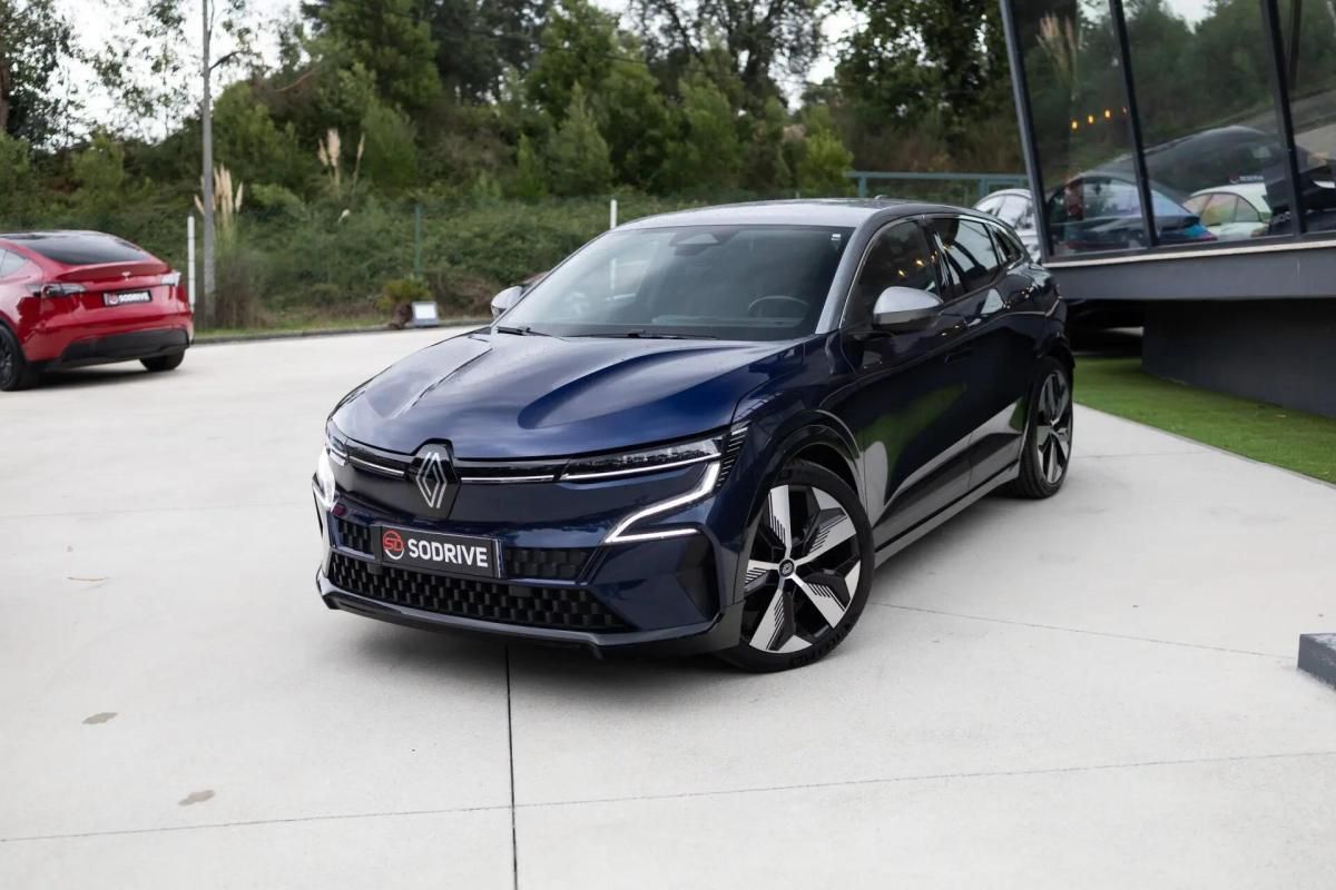 renault-megane-e-tech-2023-eletrico-0cc