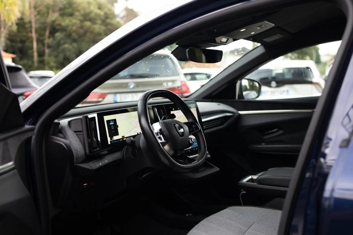 renault-megane-e-tech-2023-eletrico-0cc