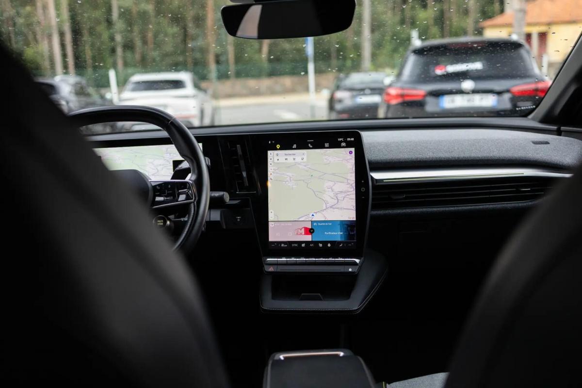 renault-megane-e-tech-2023-eletrico-0cc