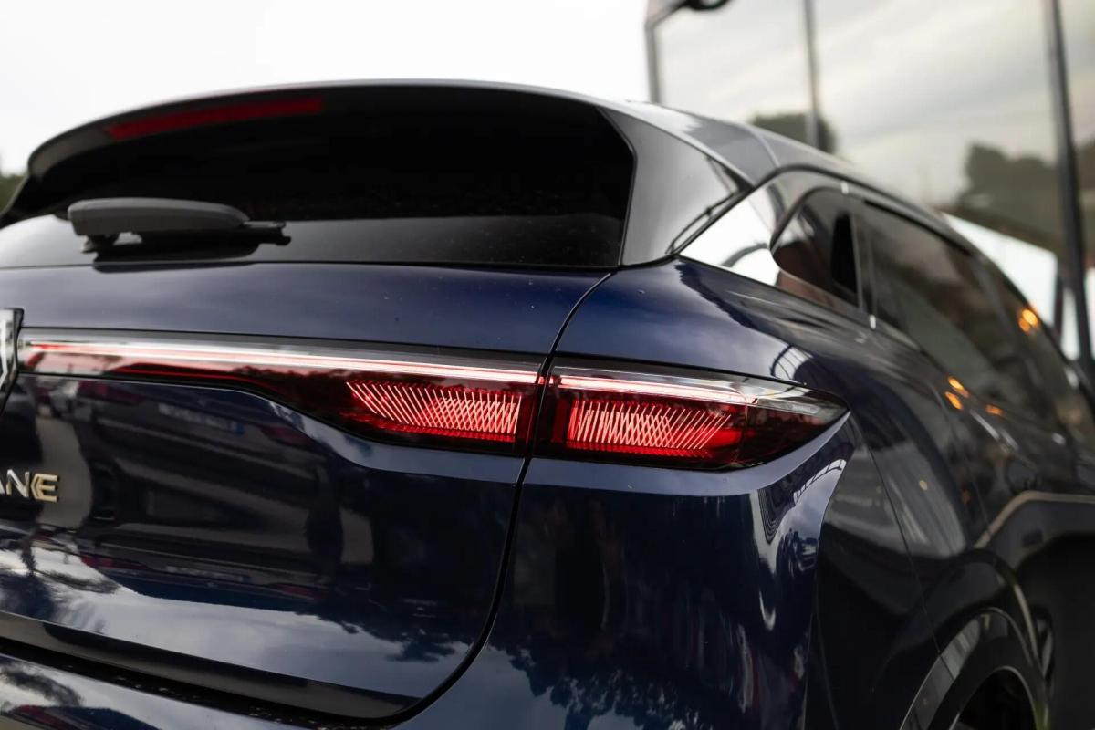renault-megane-e-tech-2023-eletrico-0cc