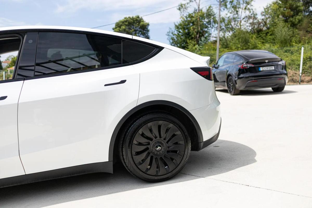 tesla-model-y-2021-eletrico-0cc
