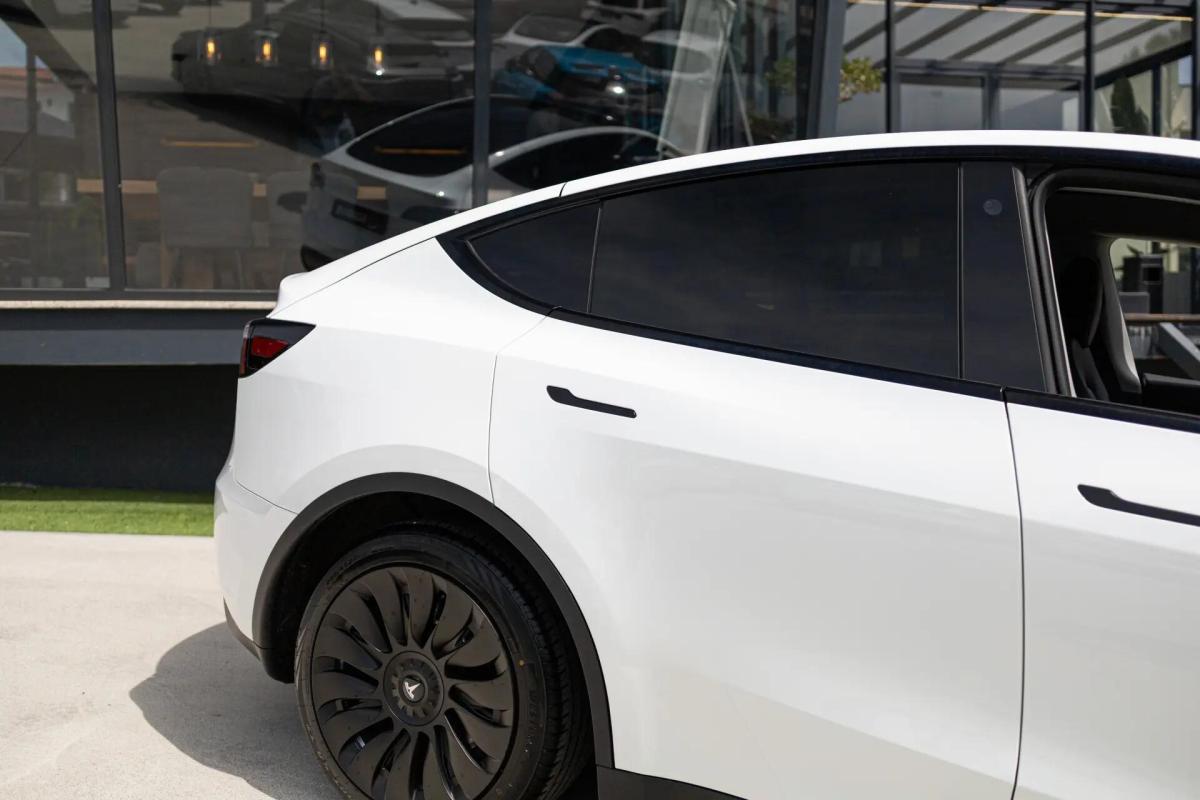 tesla-model-y-2021-eletrico-0cc