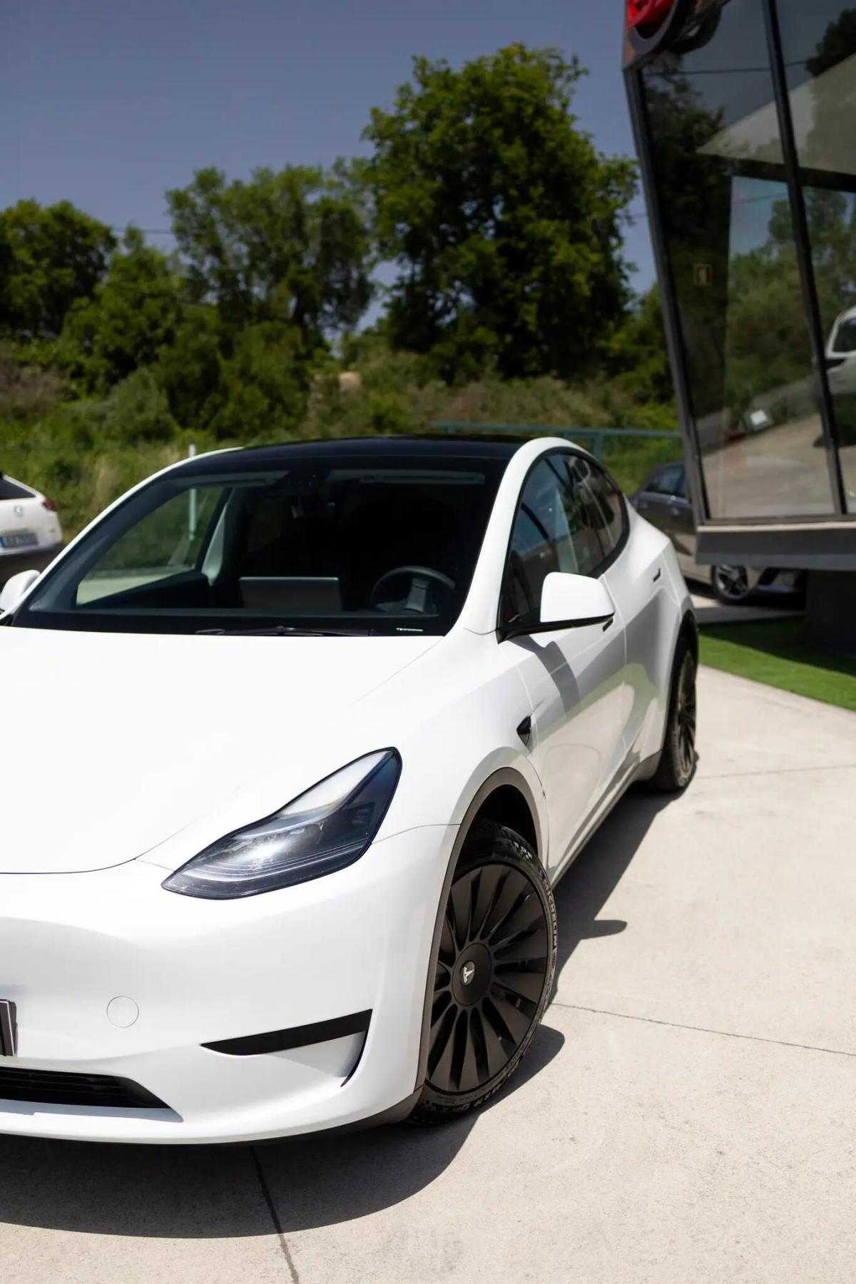 tesla-model-y-2023-eletrico-0cc