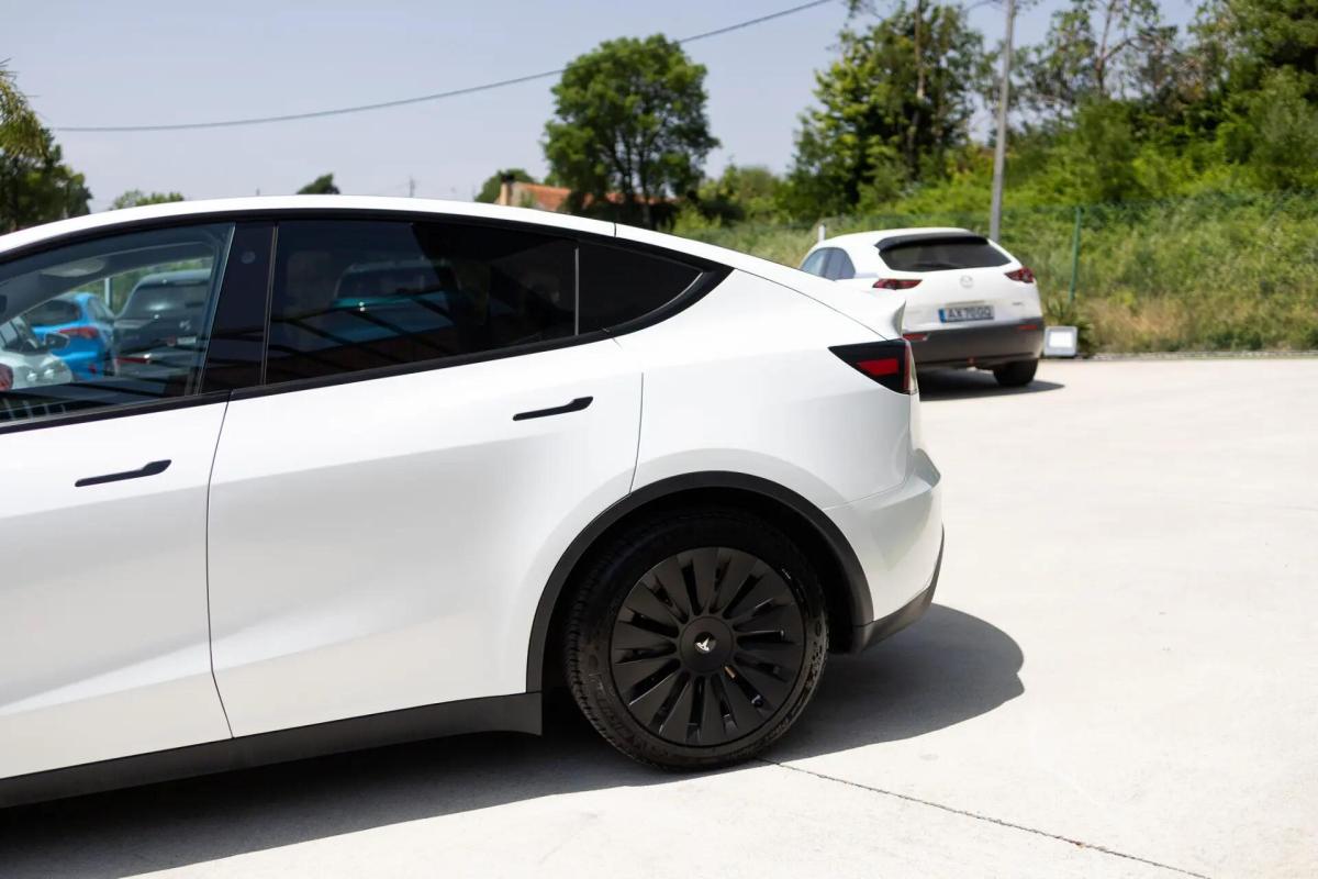 tesla-model-y-2023-eletrico-0cc