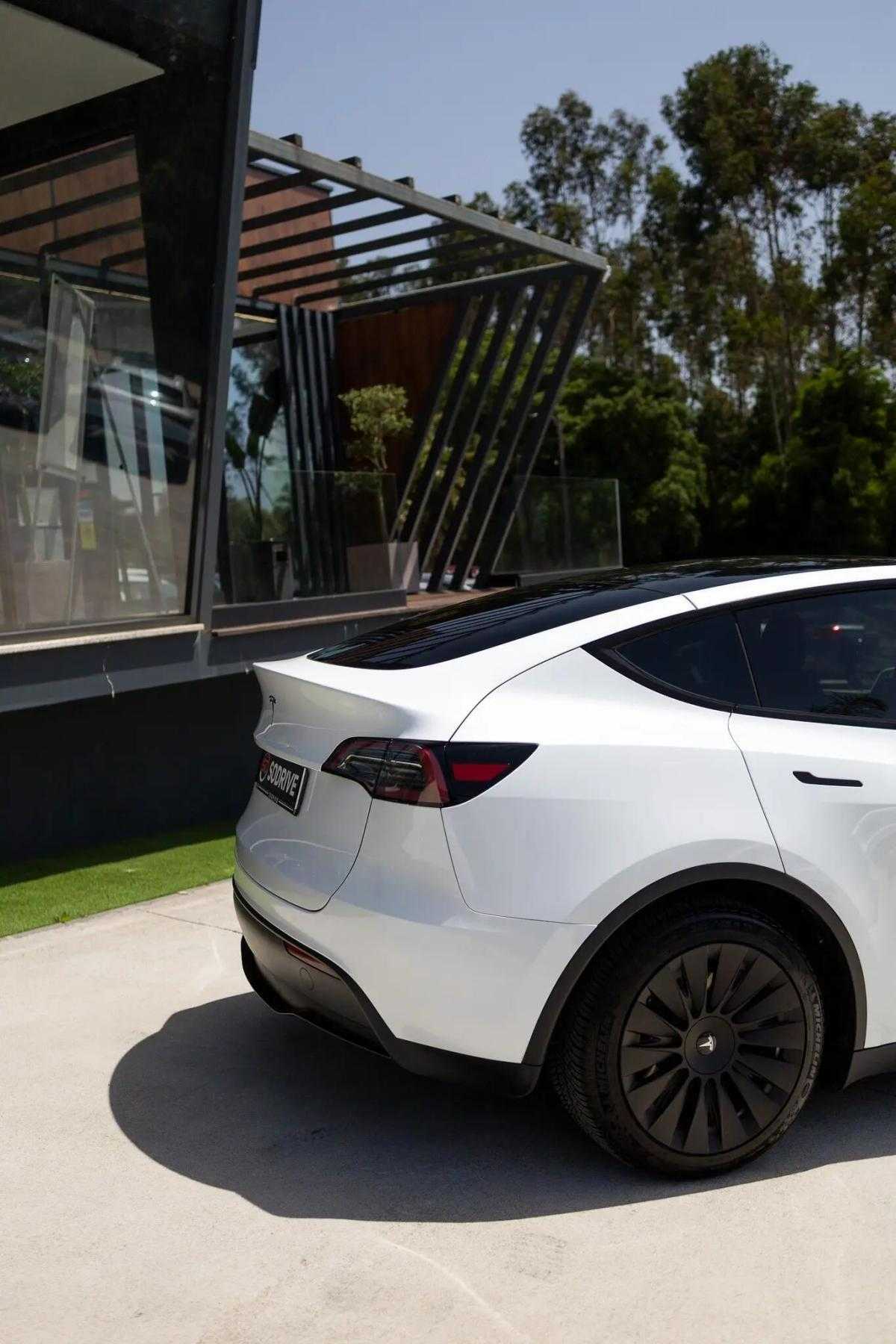 tesla-model-y-2023-eletrico-0cc
