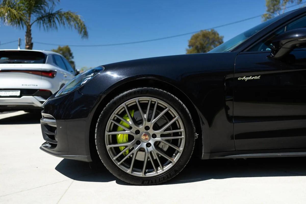 porsche-panamera-sport-turismo-2021-hibrido-a-gasolina-2894cc