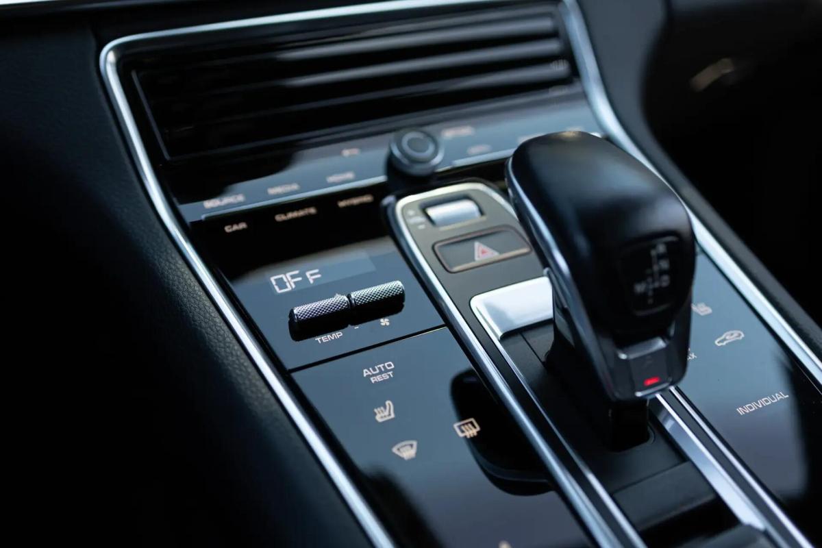 porsche-panamera-sport-turismo-2021-hibrido-a-gasolina-2894cc