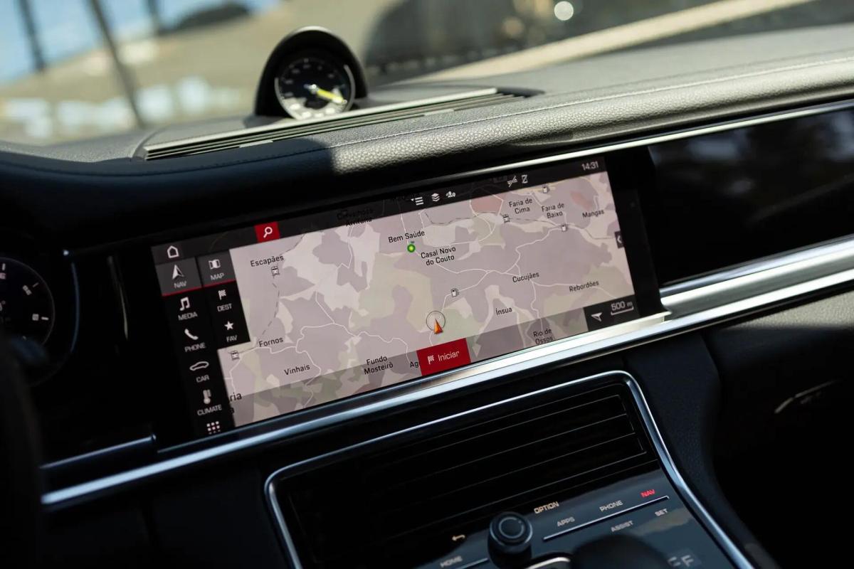 porsche-panamera-sport-turismo-2021-hibrido-a-gasolina-2894cc