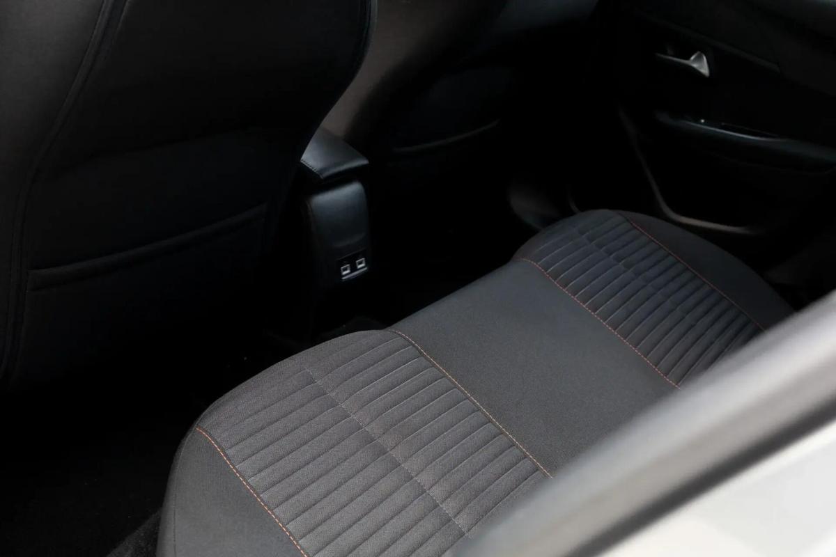 peugeot-e-208-2020-eletrico-0cc