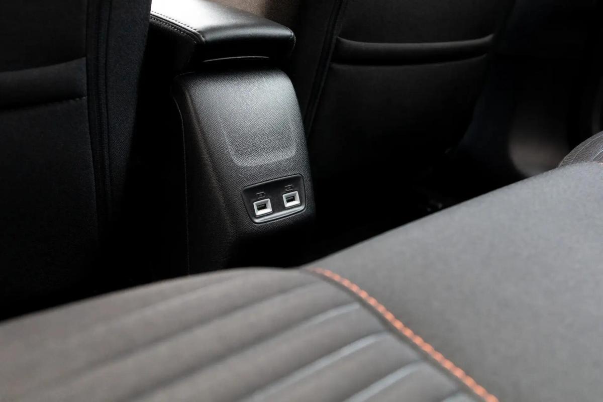 peugeot-e-208-2020-eletrico-0cc