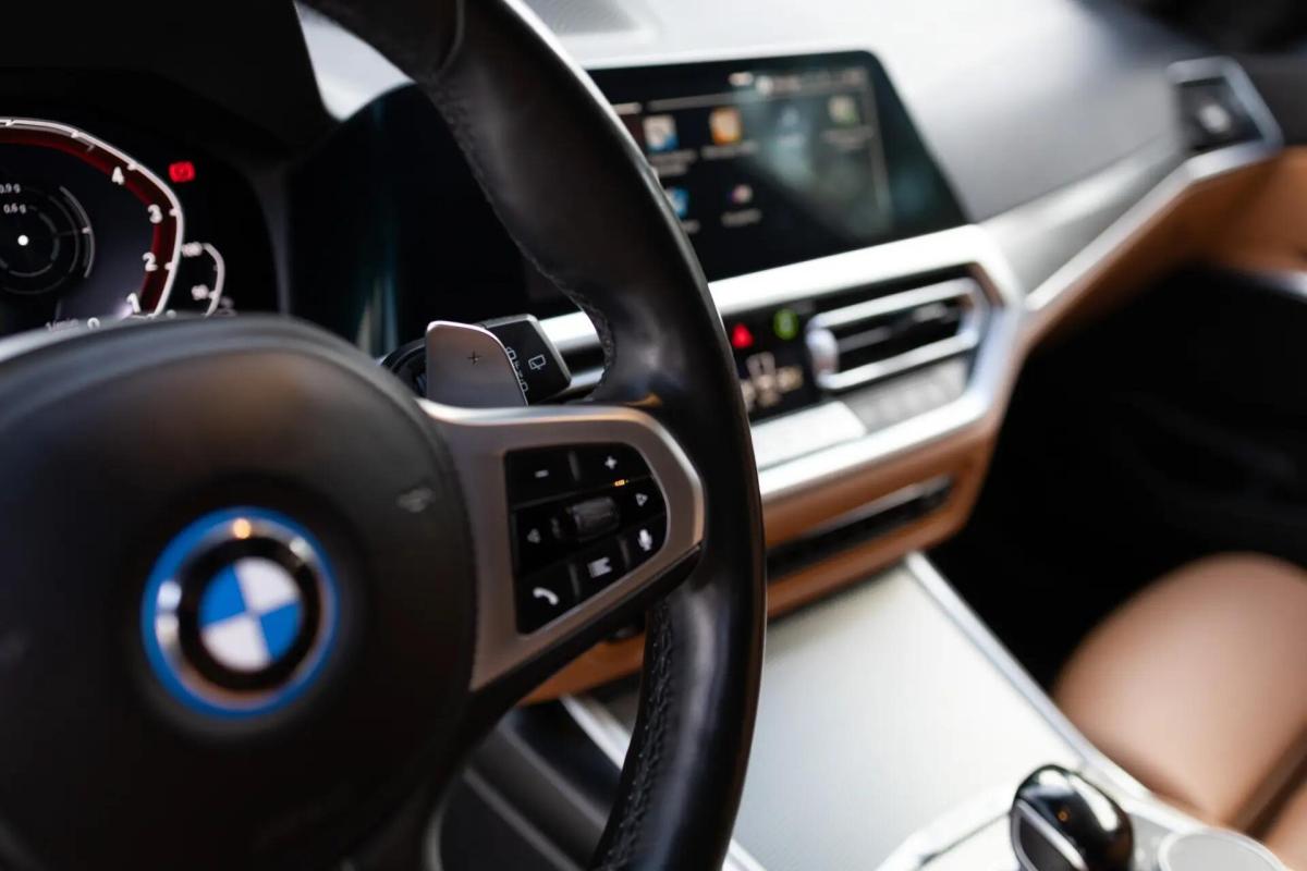 bmw-serie-3-320e-2022-hibrido-a-gasolina-1998cc