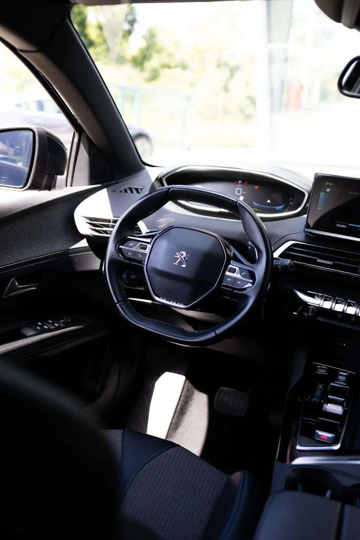 peugeot-3008-2023-hibrido-a-gasolina-1598cc