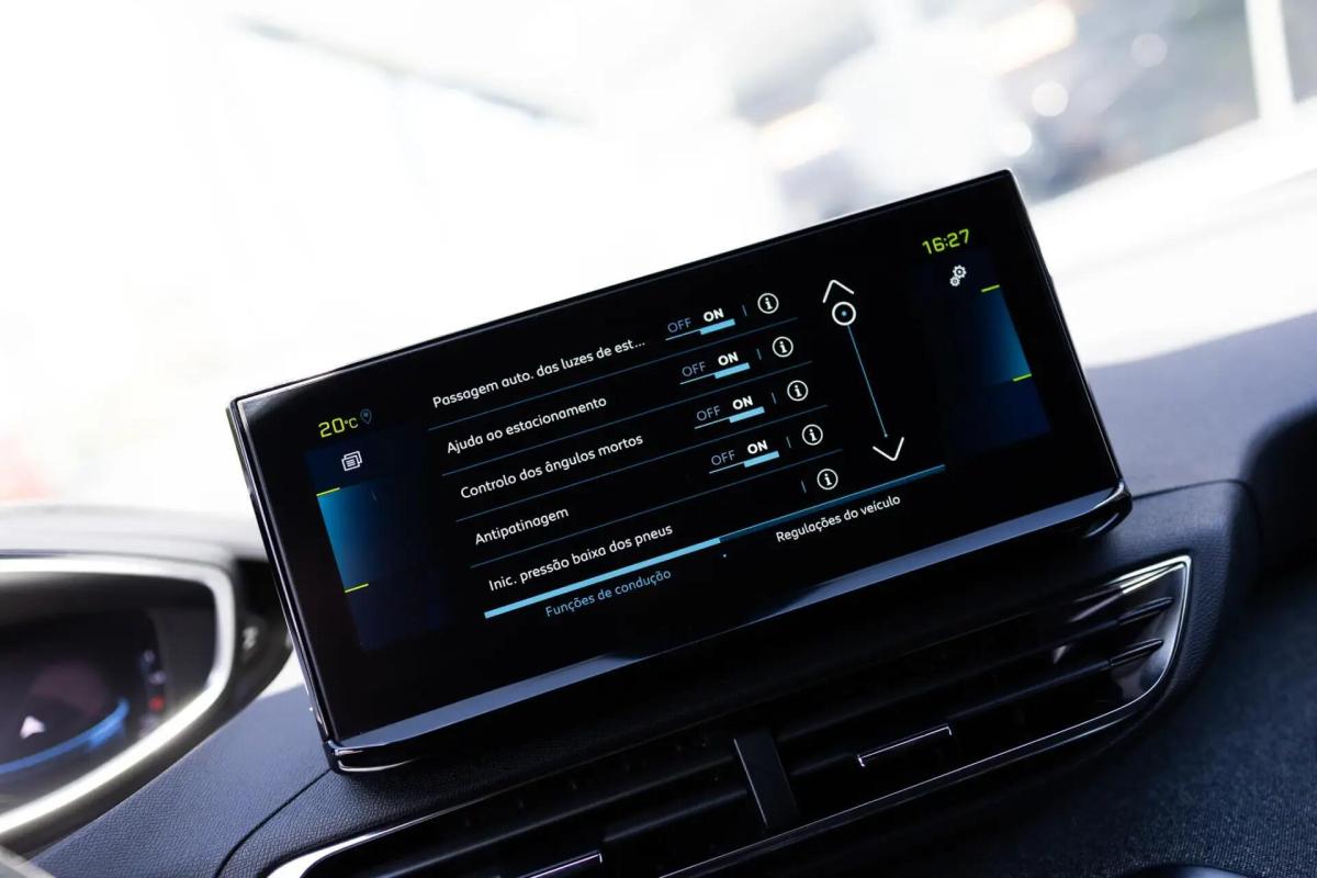 peugeot-3008-2023-hibrido-a-gasolina-1598cc