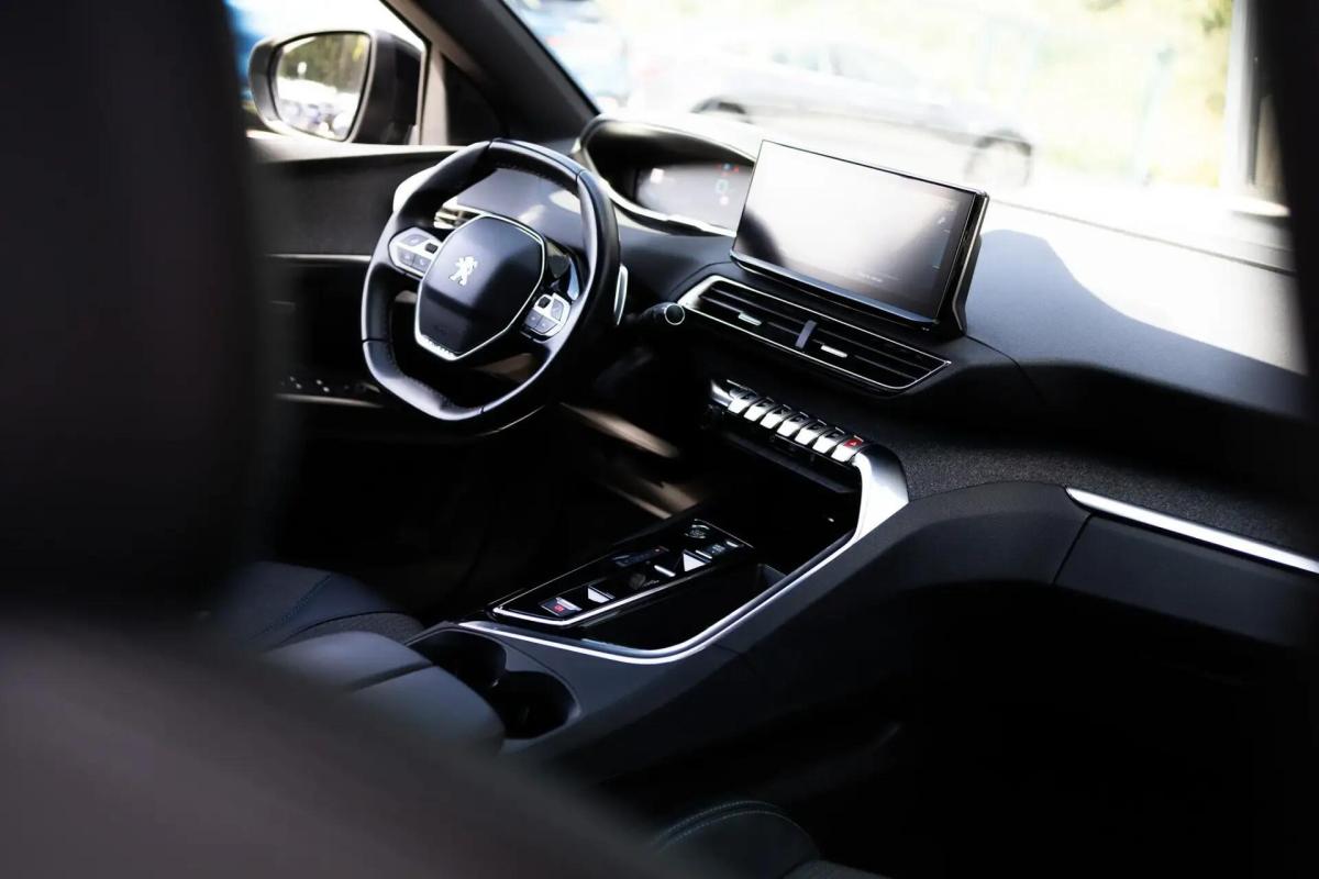peugeot-3008-2023-hibrido-a-gasolina-1598cc