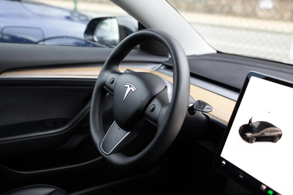 tesla-model-3-2022-eletrico-0cc