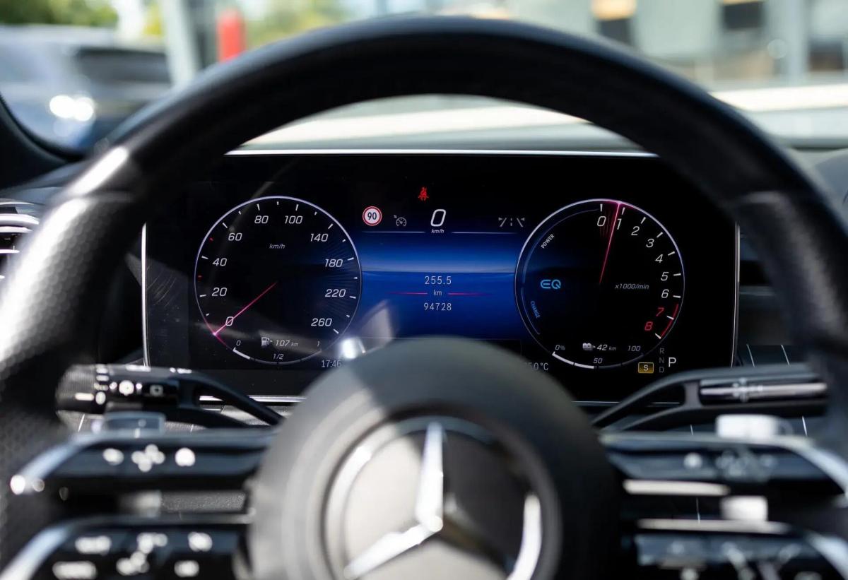 mercedes-benz-classe-c-2022-hibrido-a-gasolina-1991cc