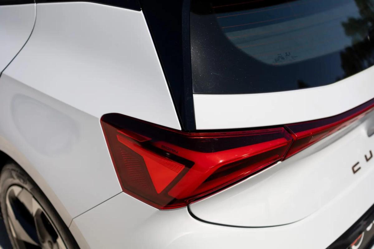cupra-born-2022-eletrico-0cc