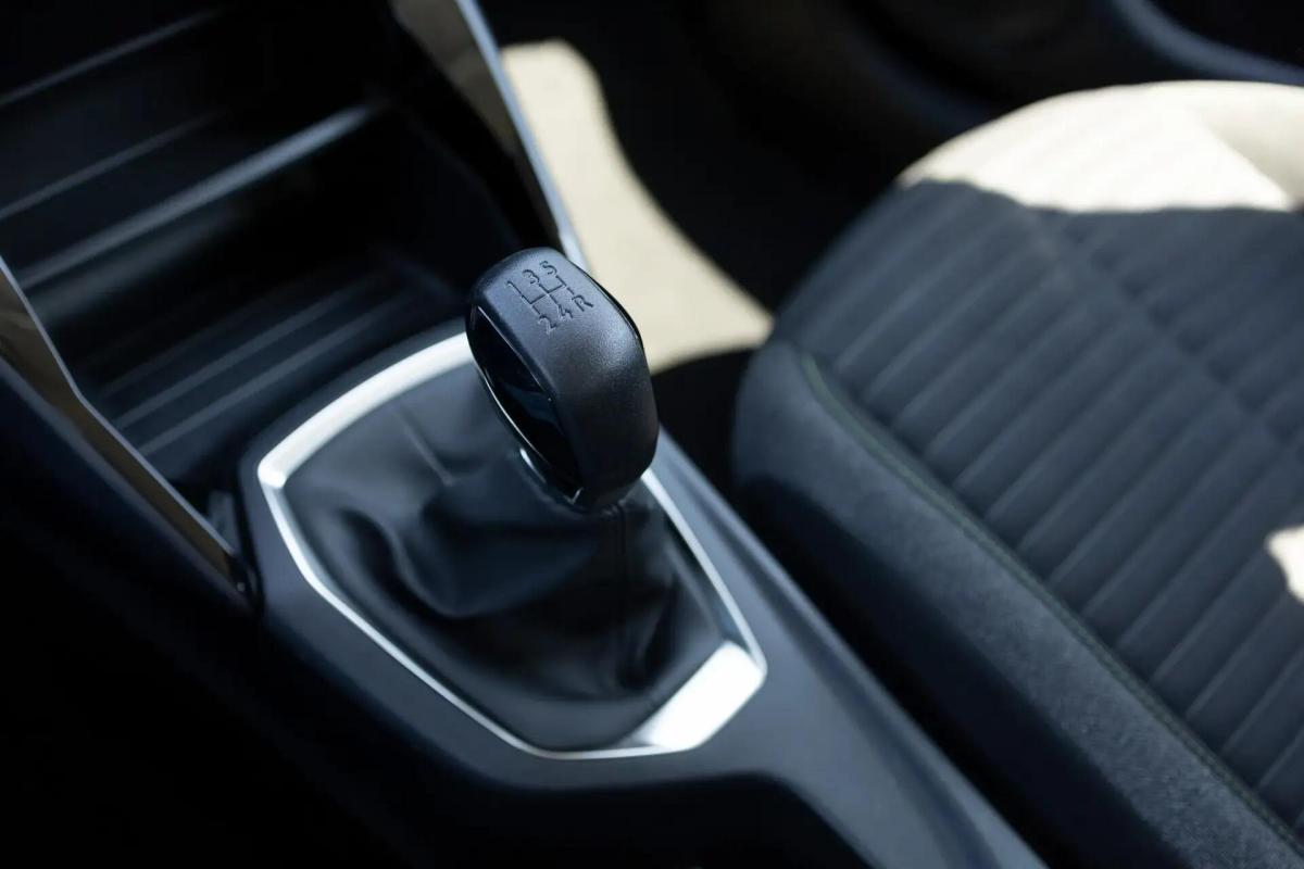peugeot-208-2024-gasolina-1199cc