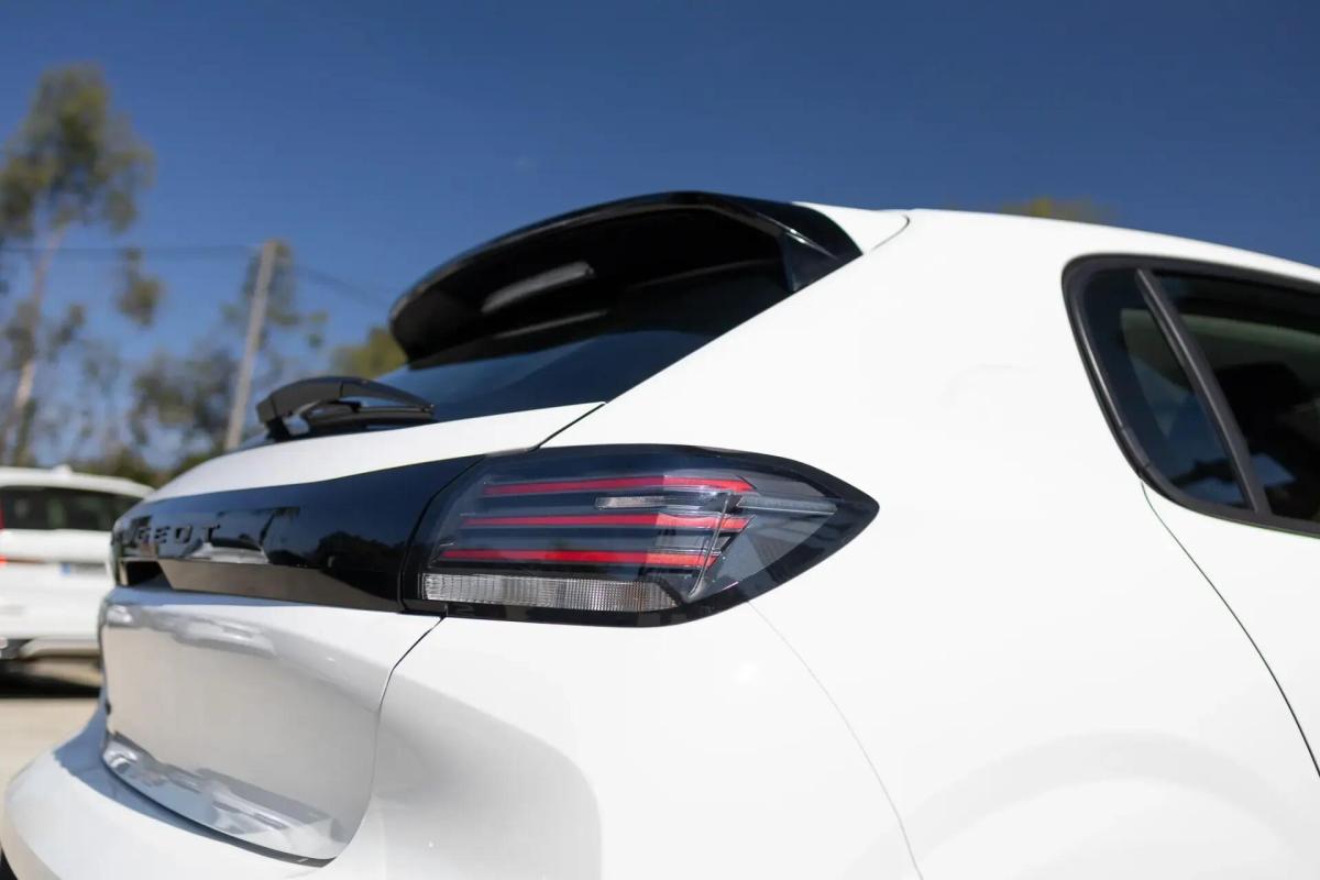 peugeot-208-2024-gasolina-1199cc