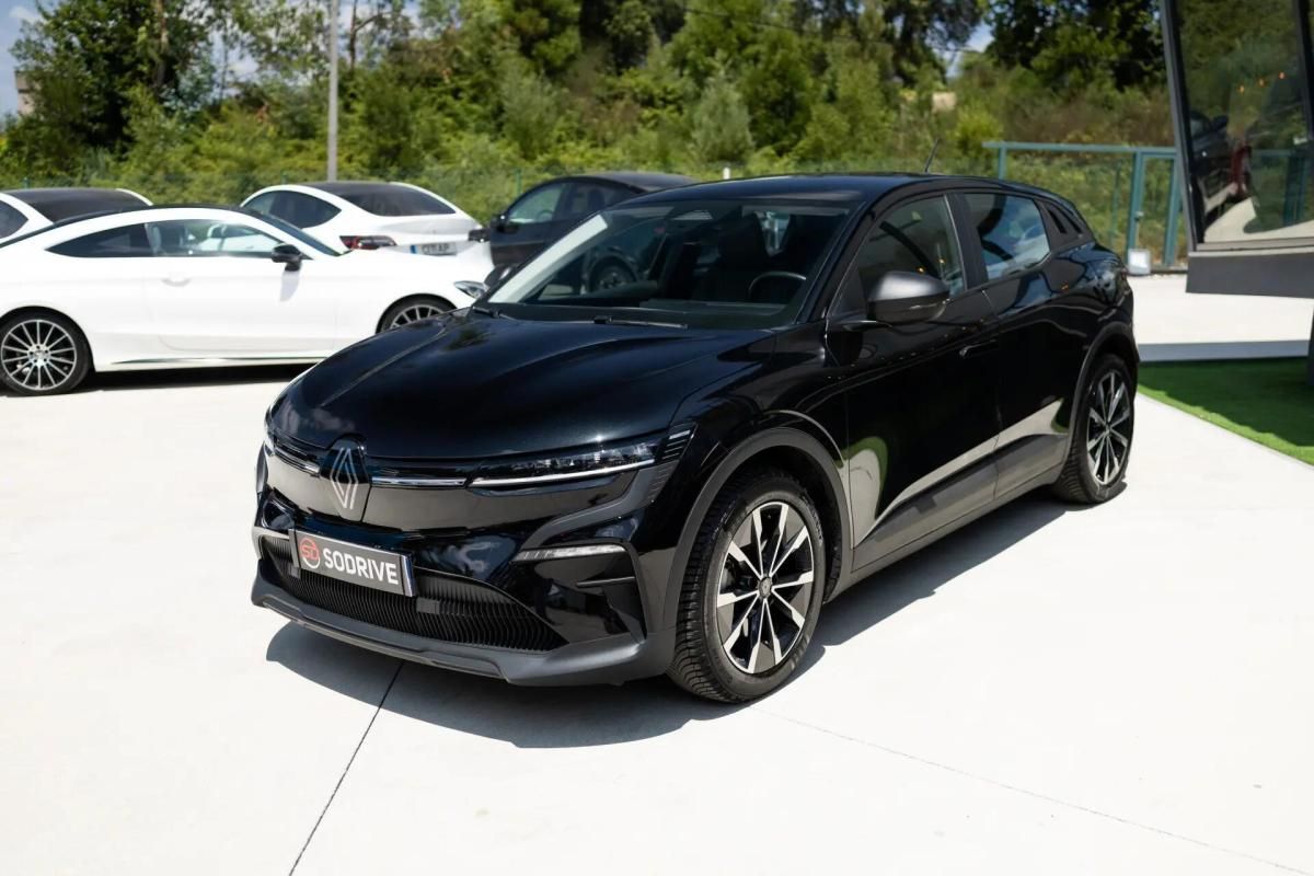 renault-megane-e-tech-2023-eletrico-0cc