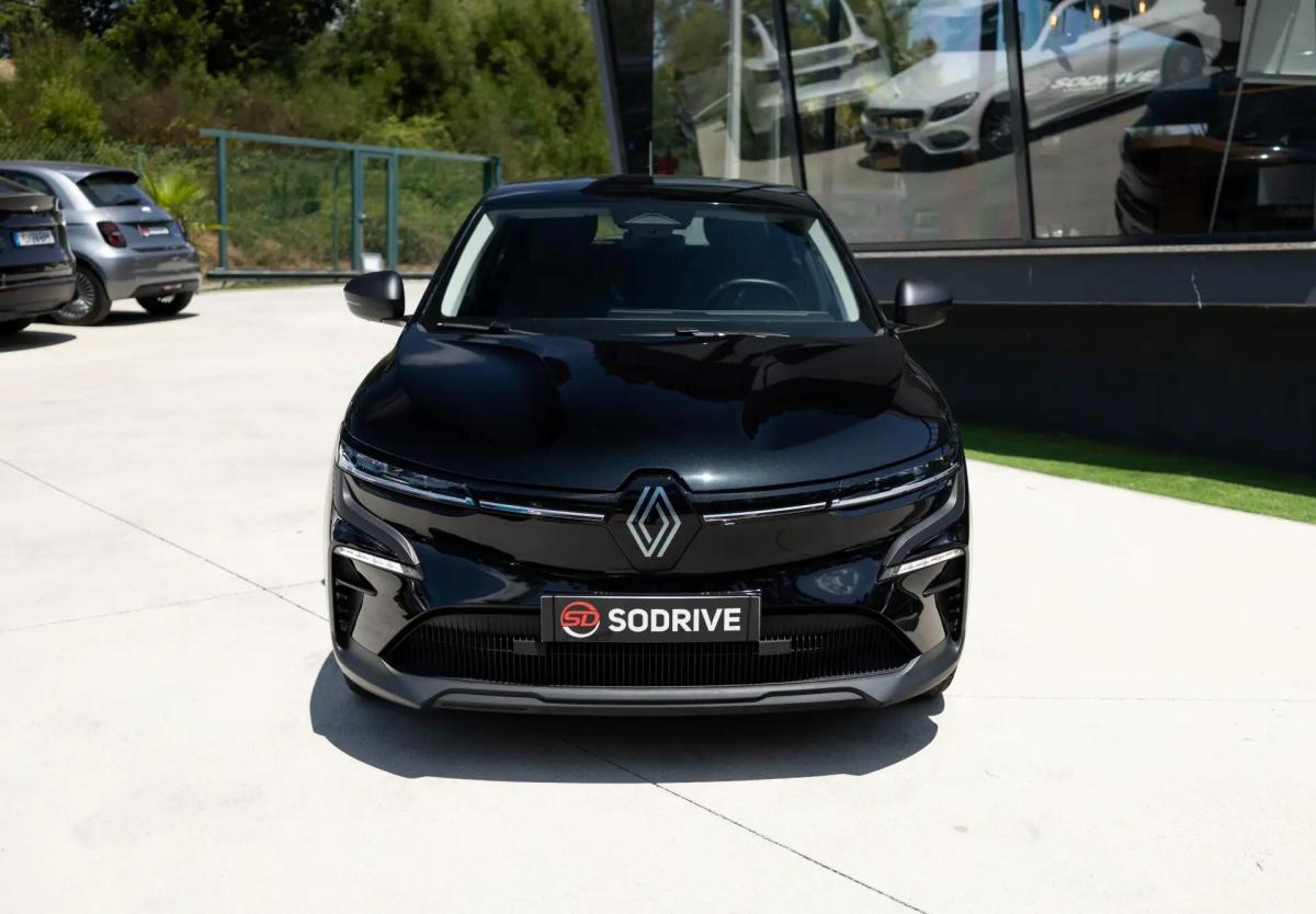 renault-megane-e-tech-2023-eletrico-0cc