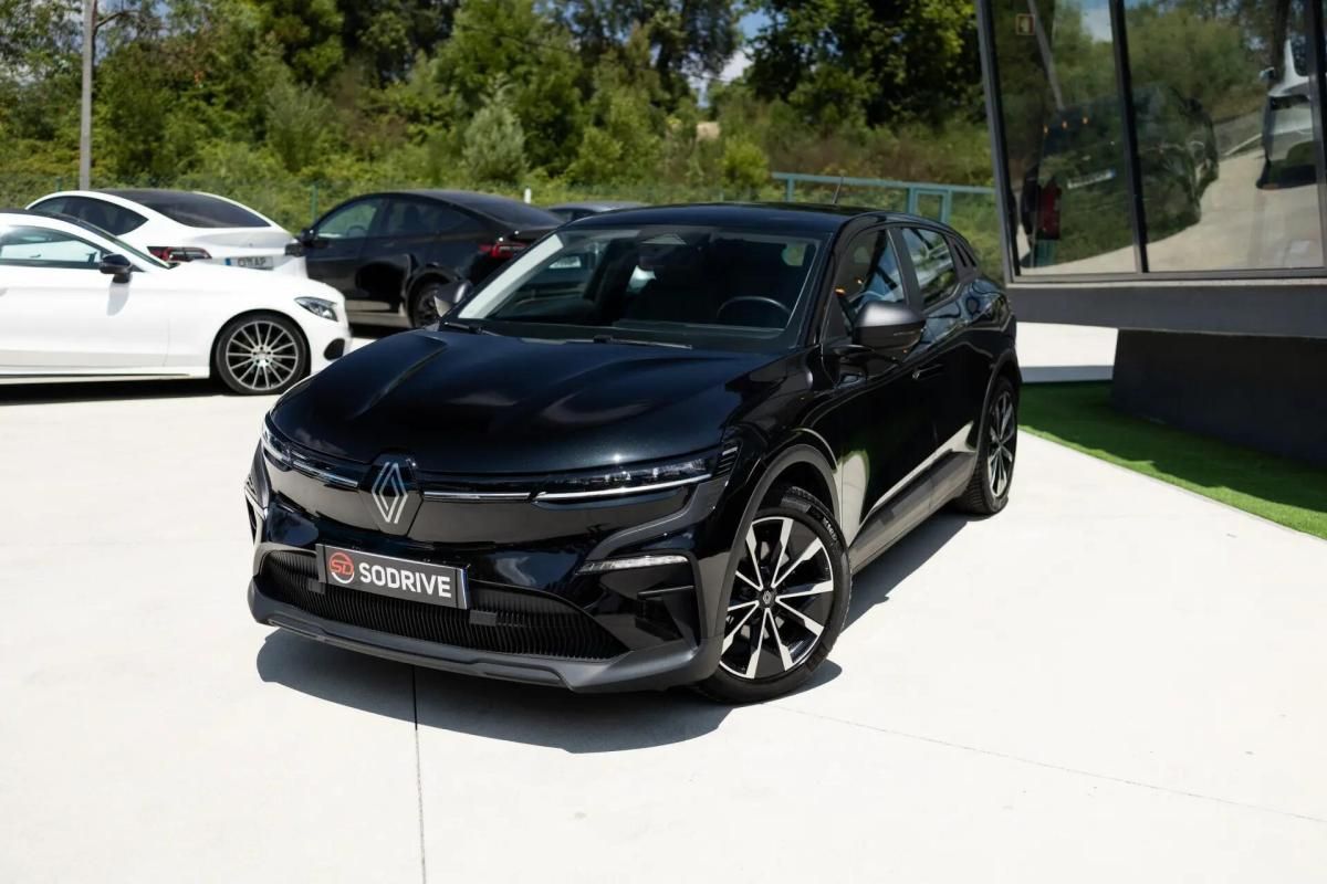 renault-megane-e-tech-2023-eletrico-0cc