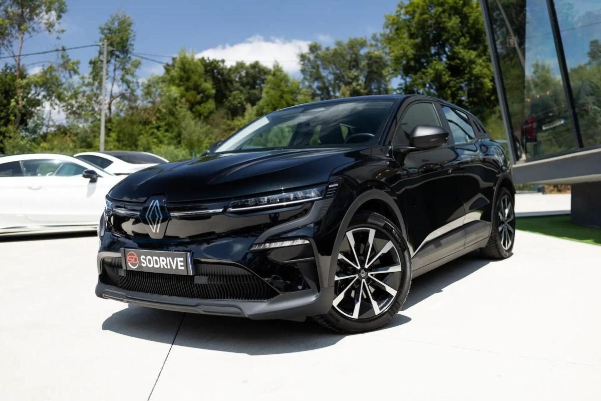 renault-megane-e-tech-2023-eletrico-0cc