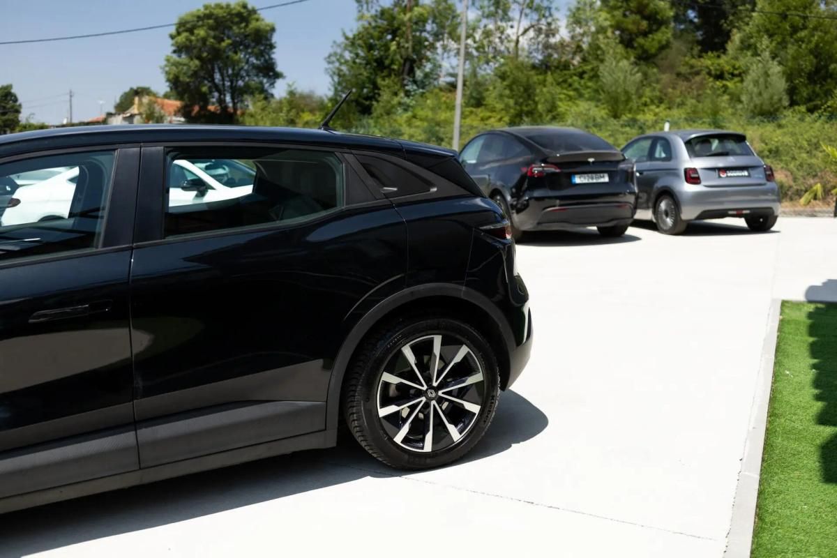 renault-megane-e-tech-2023-eletrico-0cc