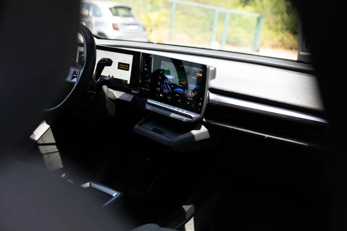 renault-megane-e-tech-2023-eletrico-0cc
