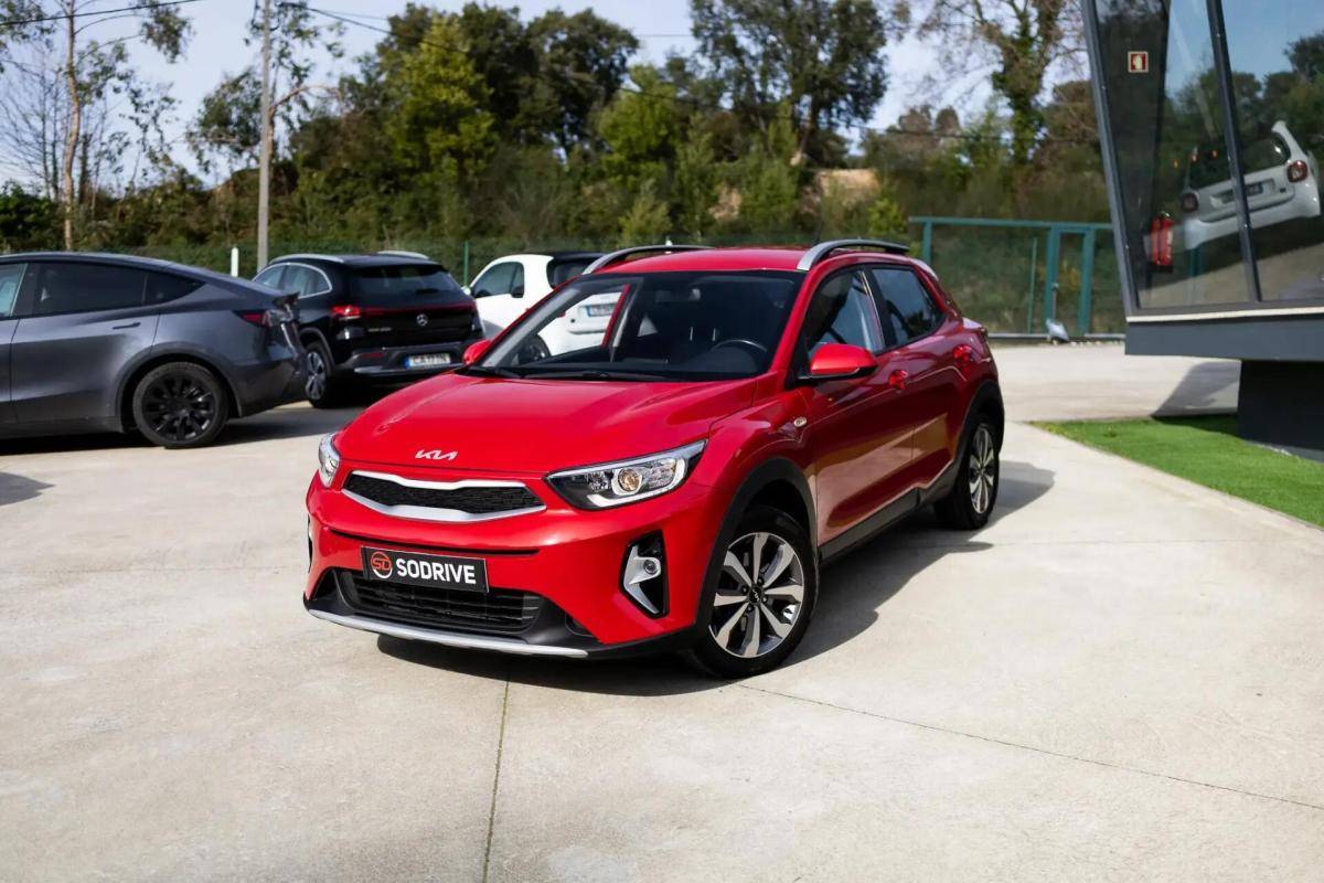 kia-stonic-2023-gasolina-1197cc