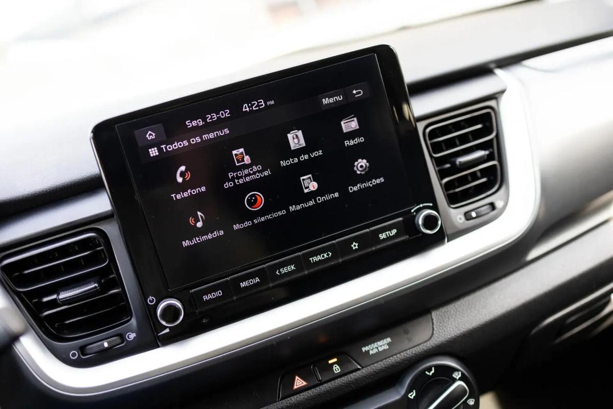 kia-stonic-2023-gasolina-1197cc