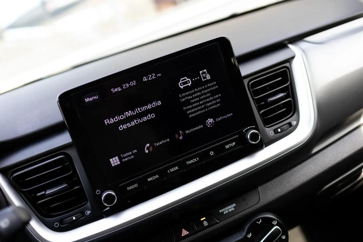 kia-stonic-2023-gasolina-1197cc