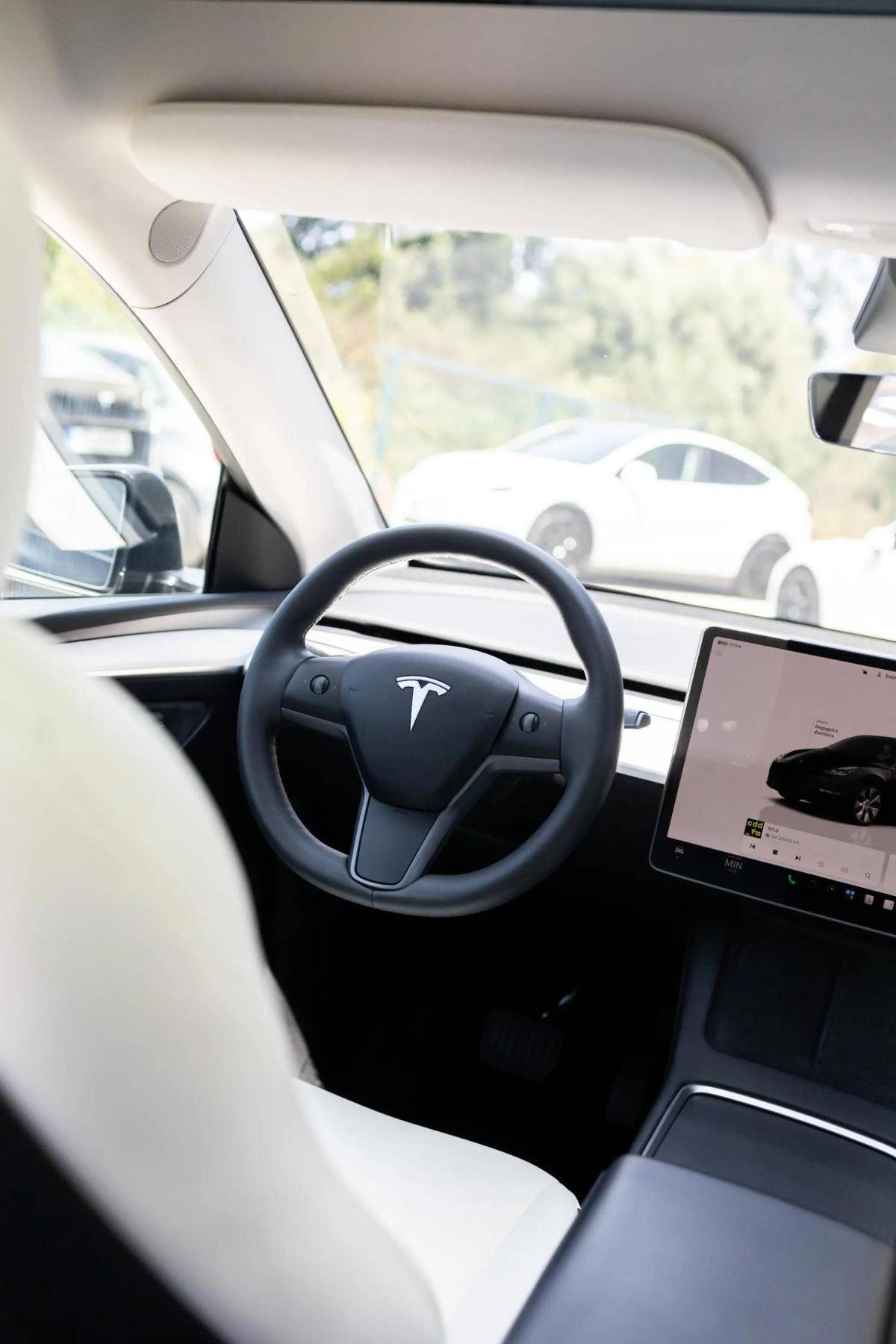 tesla-model-y-2023-eletrico-0cc
